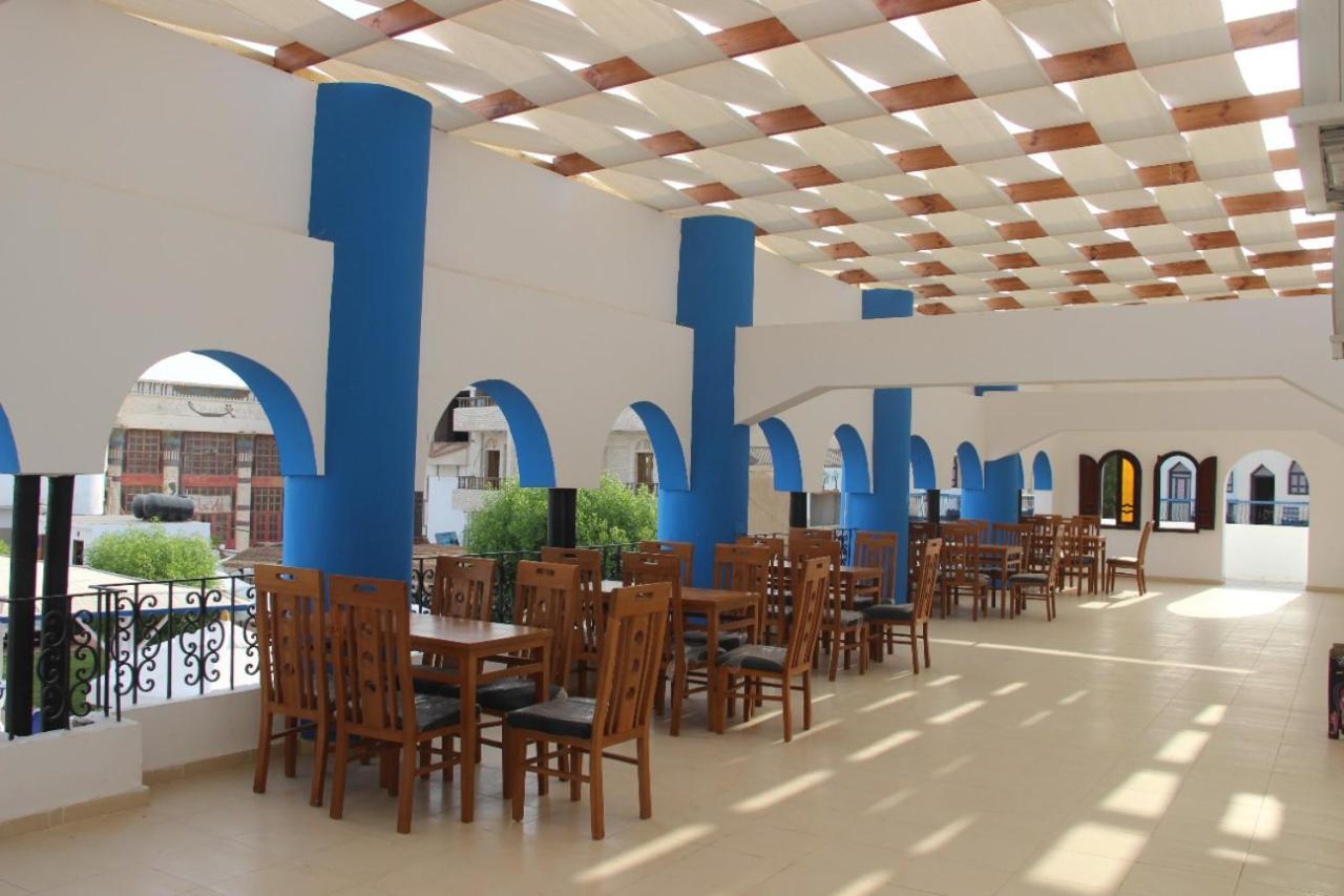 Yassmina Hotel Дахаб Екстериор снимка