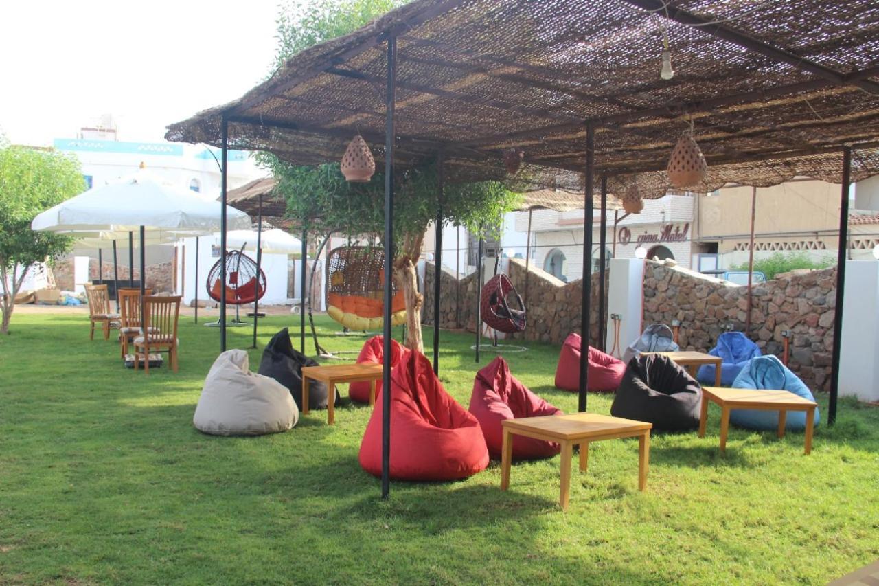 Yassmina Hotel Дахаб Екстериор снимка