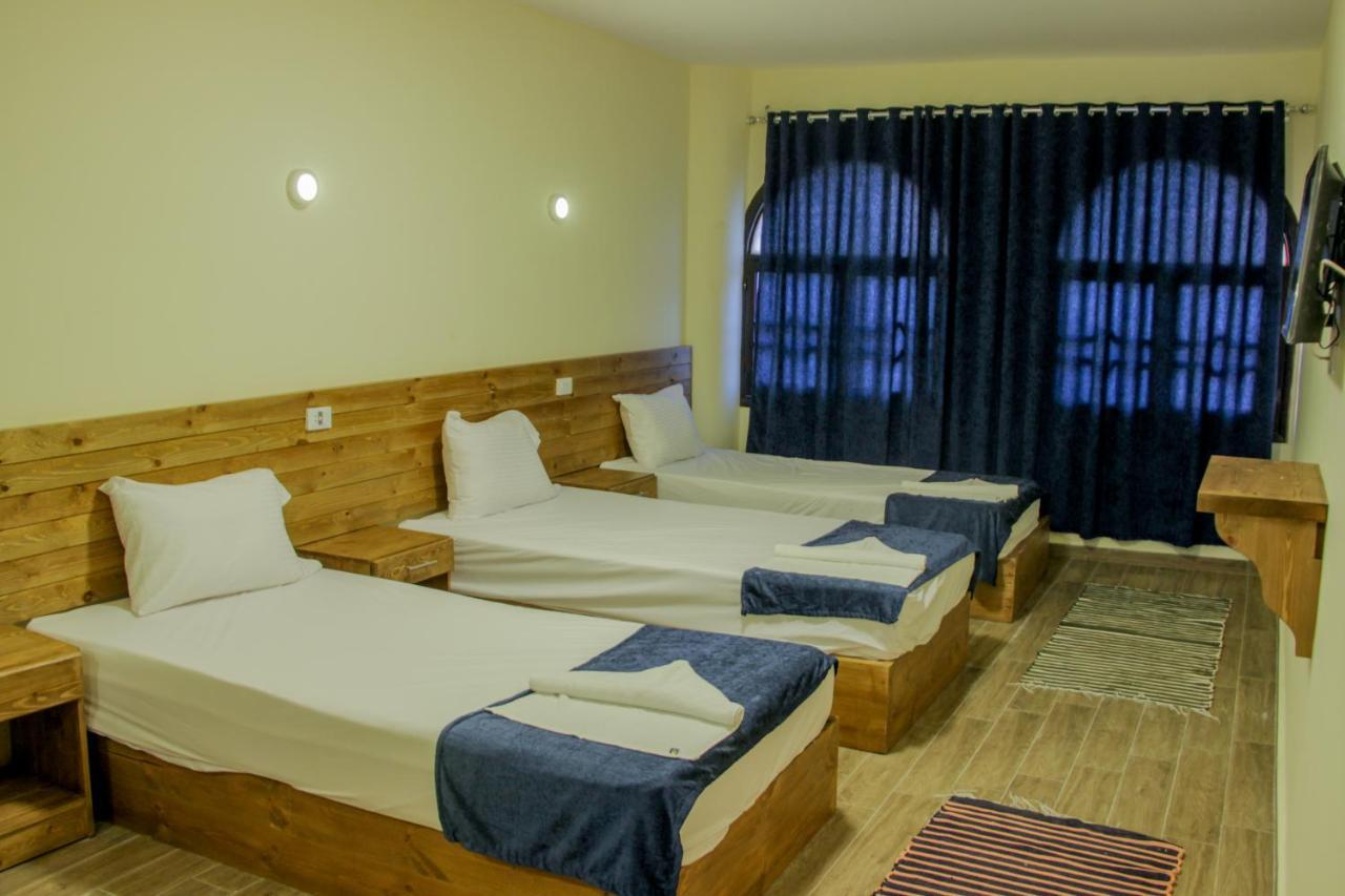 Yassmina Hotel Дахаб Екстериор снимка