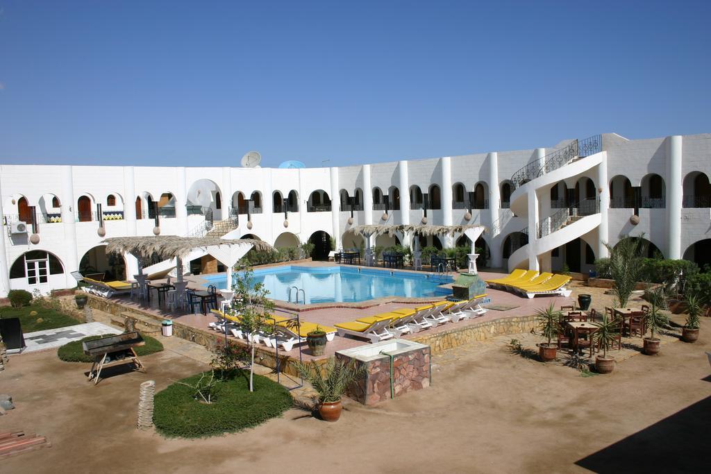 Yassmina Hotel Дахаб Екстериор снимка