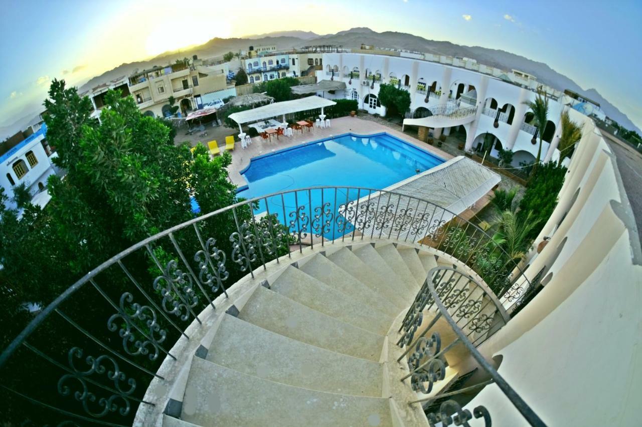 Yassmina Hotel Дахаб Екстериор снимка